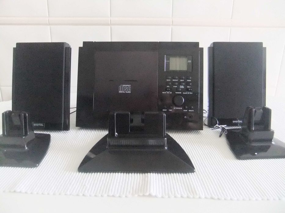 Radio Alarm Clock - CD Player (Stereo) - Model 66264283952859905123