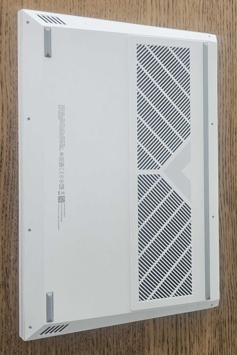 Troca Portátil Gaming Branco HP Victus Ryzen 7 32Gb RAM RX 5500M 144hz