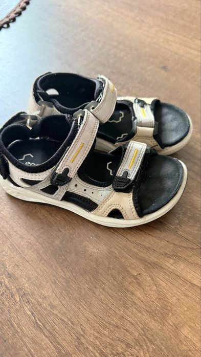 Босоніжки на дівчинку Ecco