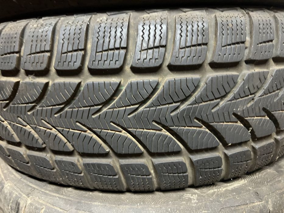 Резина 205/55/R16