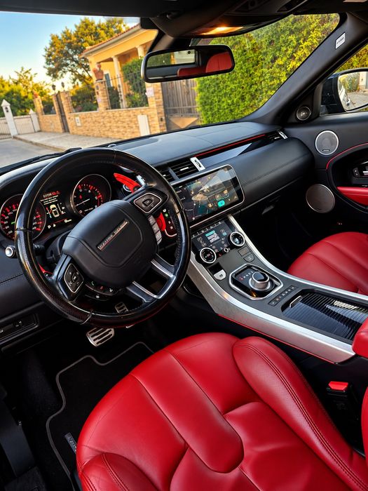 Land Rover Evoque Full Black Coupe foto 3