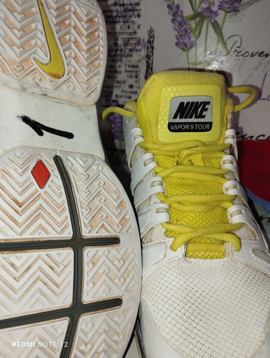 Жіночі кросівки фірми Nike ,39 розмір,25 см устілка -400 грн
