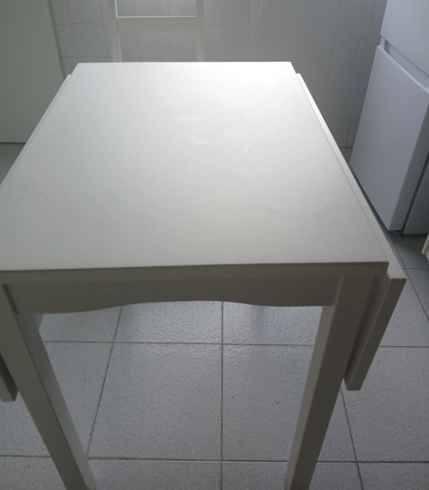 Mesa branca do ikea