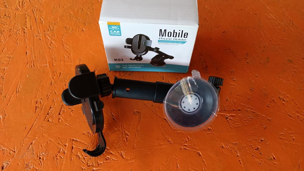 Uchwyt samochodowy na telefon