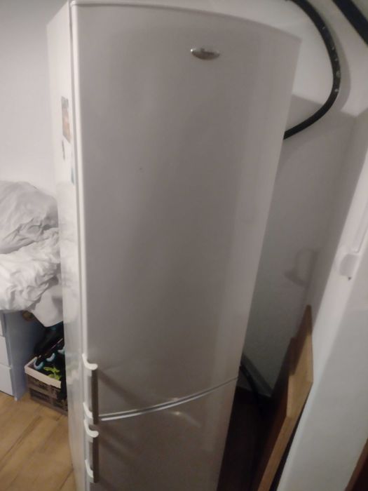 Sprzedam używaną Whirlpool lodówko-zamrażarkę CB367W