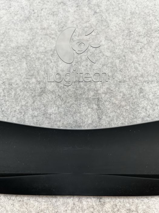 Logitech Base Stand para Portátil em Acrílico e Silicone