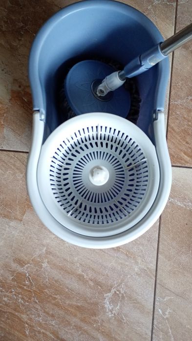 Mop obrotowy okrągły.