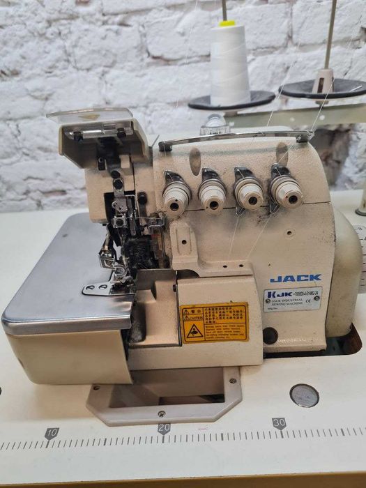 Прямострочка Siruba DL-720-M1 Оверлок Jack 4х нитка