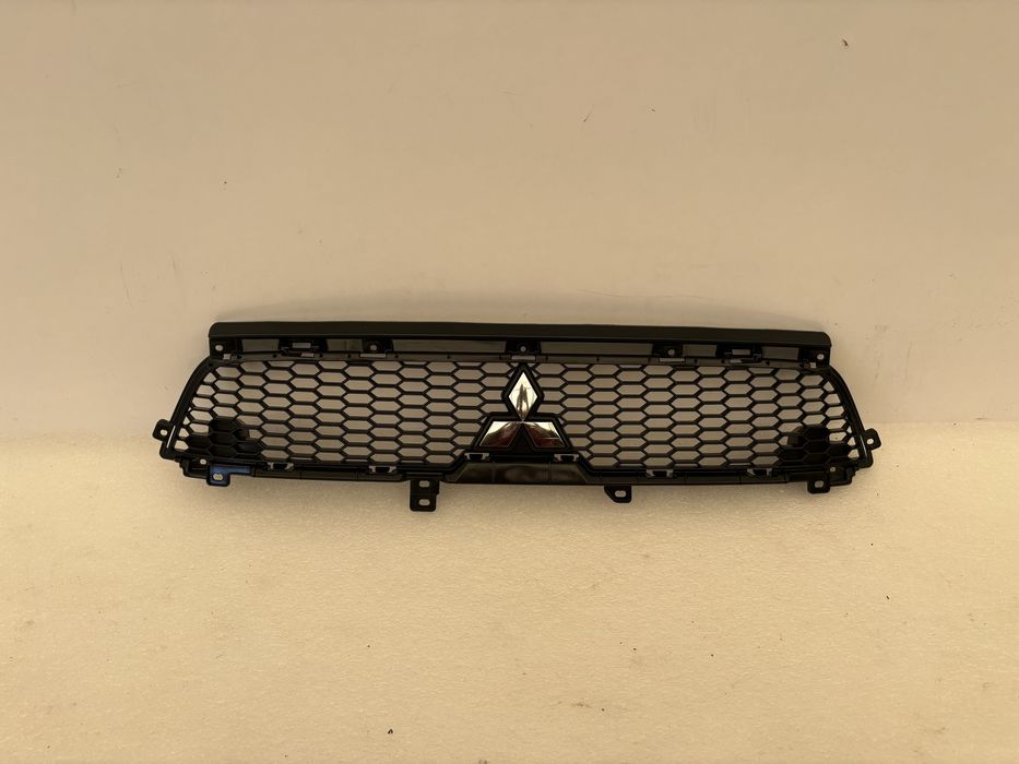 Mitsubishi Outlander II 2 lift fl 10-12 grill atrapa kratka zderzaka