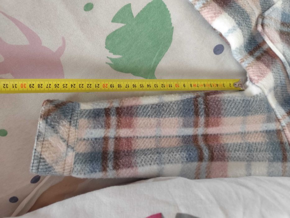 Piękna ciepła kurtka koszulowa 134 destination