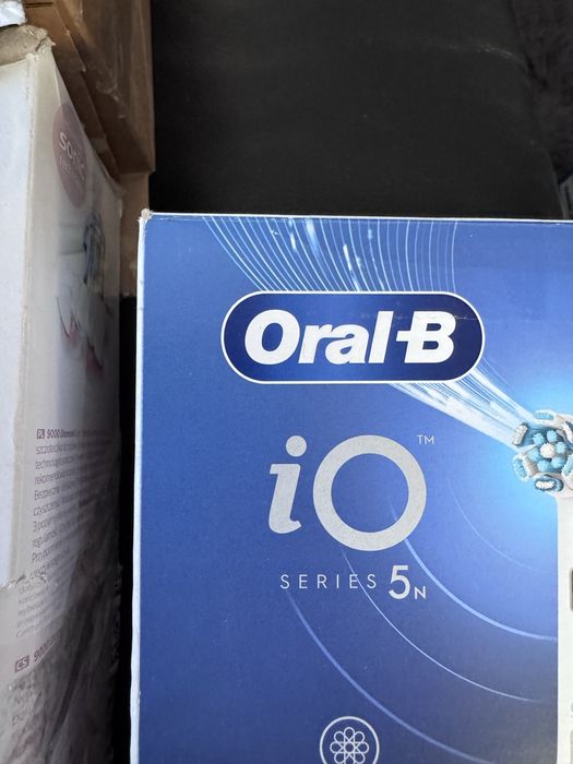 Szczoteczka elektryczna Oral-B iO Series 5 Matt Black