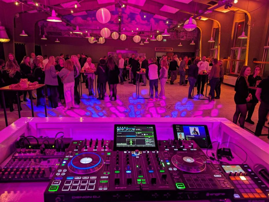 DJ & WODZIREJ na Wesele Osiemnastkę imprezę 18 oprawa muzyczna zespół