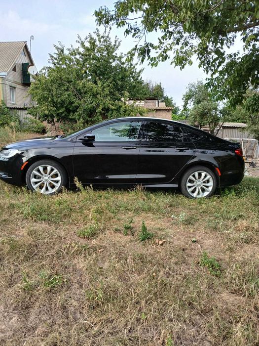 Продам крайслер 200s