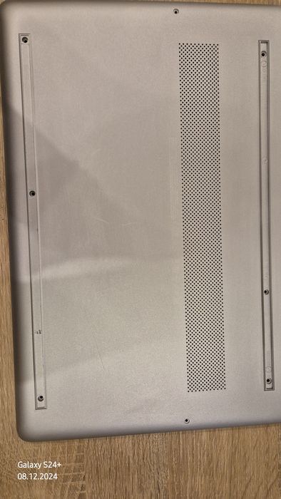 НР 15s -eq 1.. нижняя крышка на ноутбук( корыто)