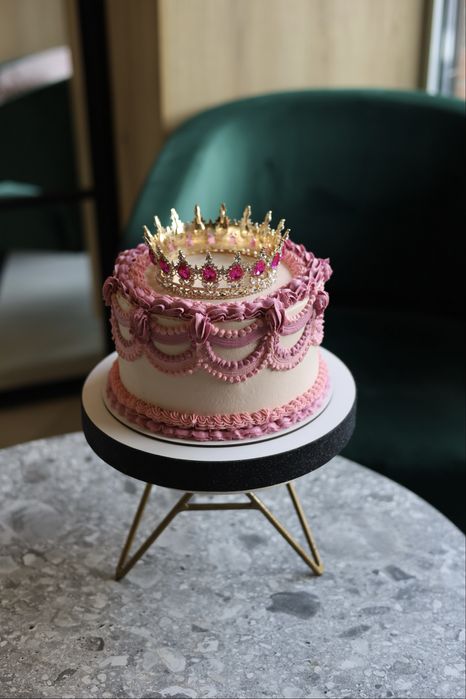 Продам кафе кондитерську у центрі міста