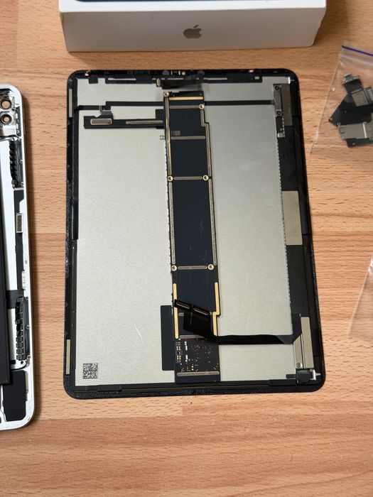 iPad Pro 11 2020 Silver Запчасти