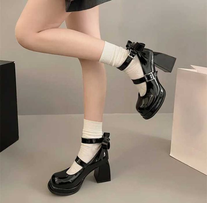 Лакові Туфлі Мері Джейн Лоліта 35 розмір на підборах