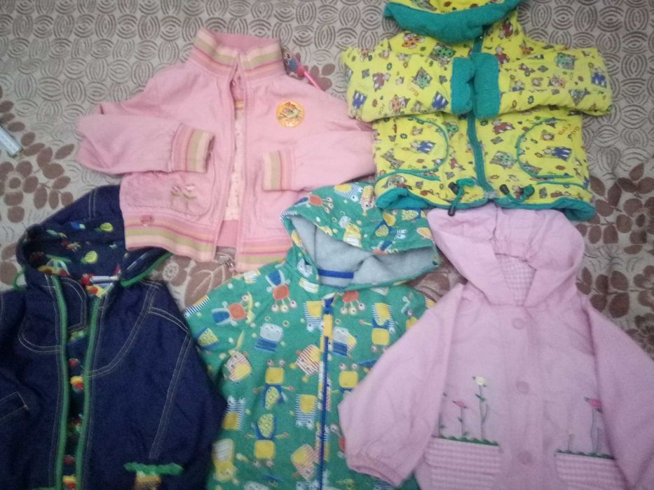 Курточки （куртки）  на лето весну осень