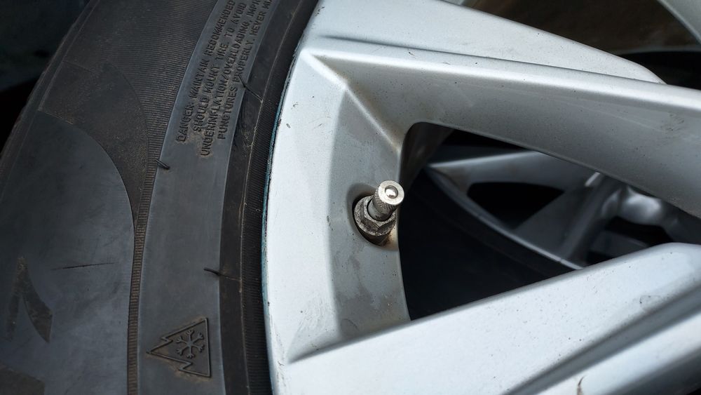 Oryginalne Koła zimowe VW Tiguan 215/65R17 Pirelli 16r 6mm czujniki