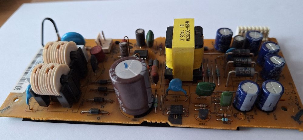 Sprzedam zasilacz do miniwieży samsung wraz z pilotem sprawny 100%