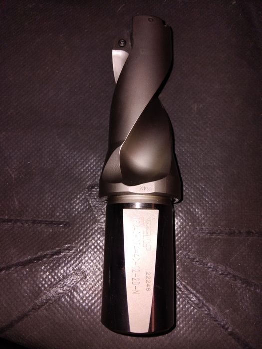 Продам новое сверло dro 084 40 12 2D