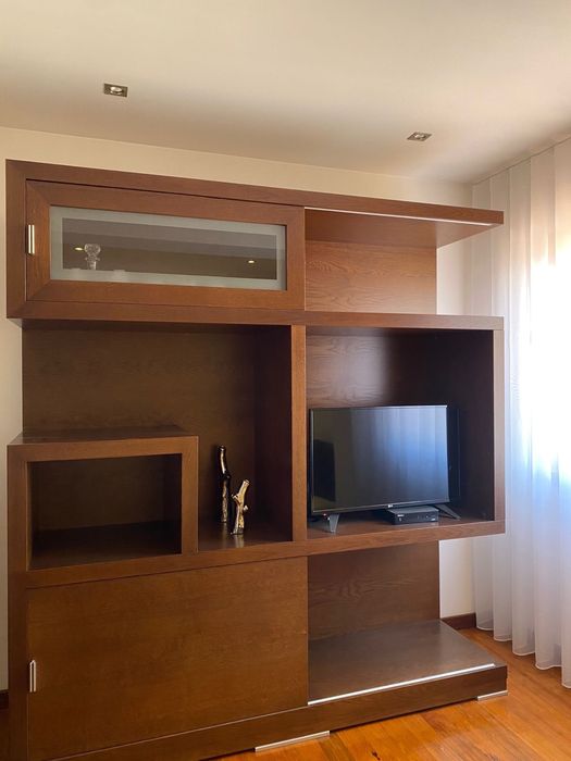 Sala completa em excelente estado