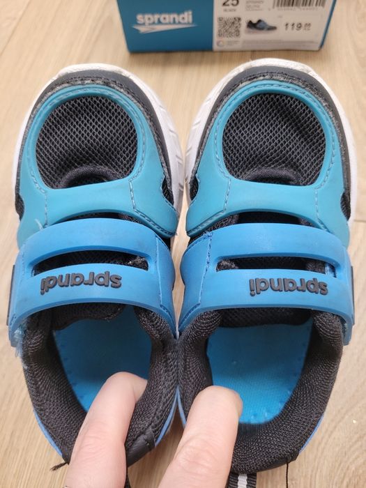 Buty sportowe sprandi 25 świecące
