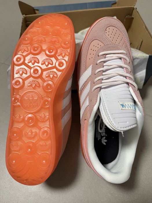 Tenis/sapatilhas unisexo da marca adidas gazelle tamanho 43 salmâo