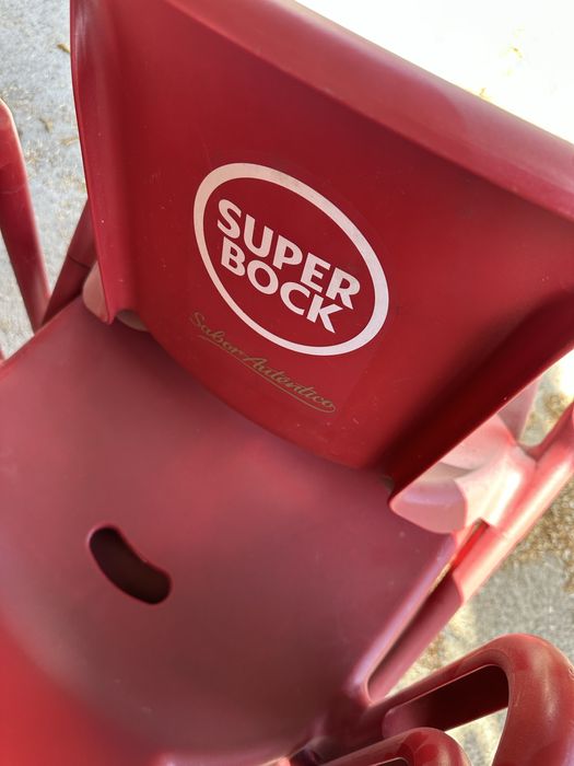 Vende se mesas de esplanda e cadeiras Muito bom estado