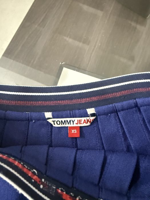 Юбка tommy hilfigef . оригинал.