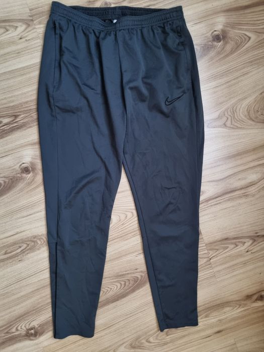 Spodnie dresy Nike M 38