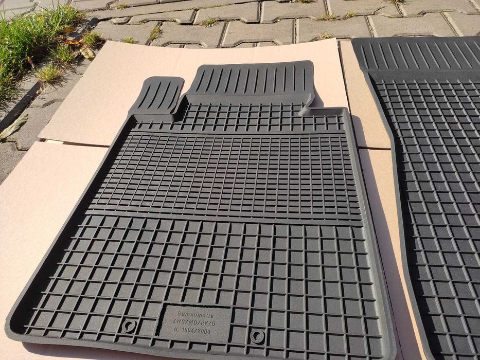 BMW X3 E83 NOWY Dywanik od KIEROWCY gumowy dopasowany korytko korytka