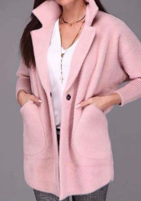 Pudrowy róż alpaka