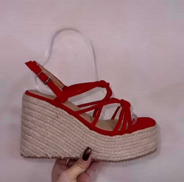 New Collection e Tendência Sandálias Plataforma Como Novas