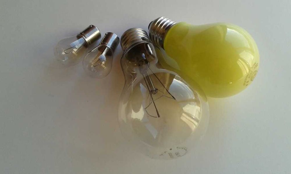 Lâmpadas automóvel e contra insectos