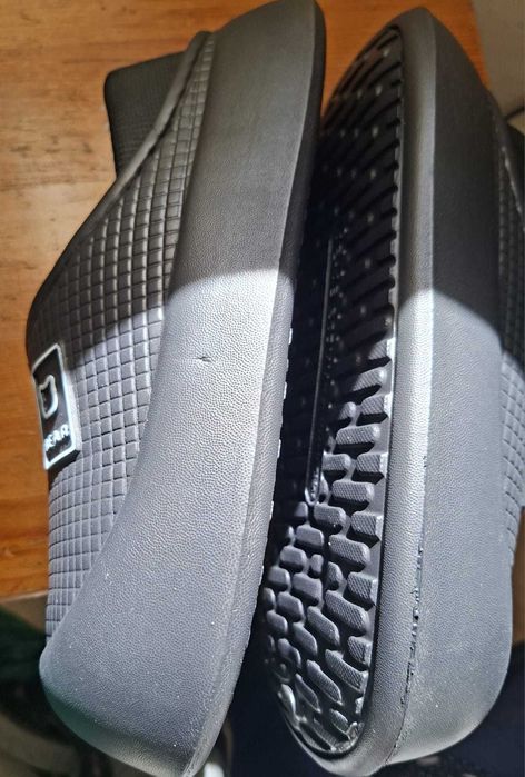 Chinelos Unissexo N°41 – Novos, Quentes e Confortáveis