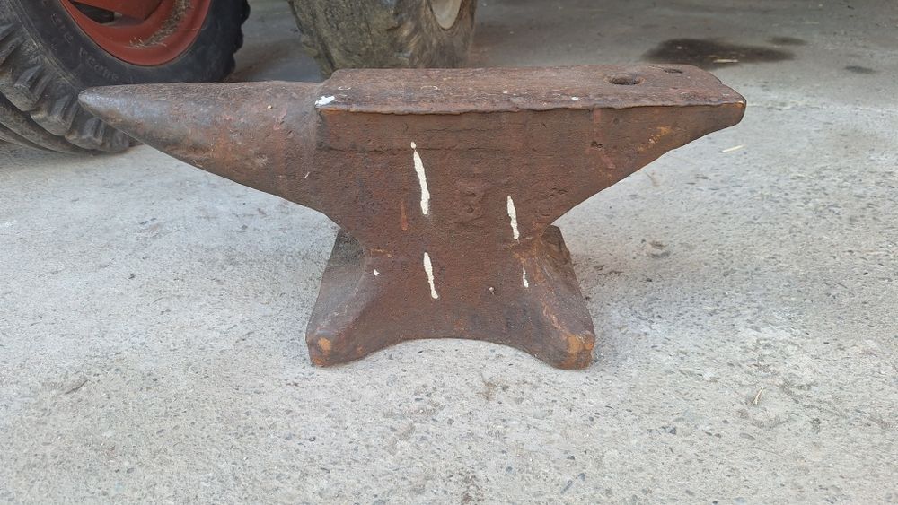 Sprzedam kowadło 30kg