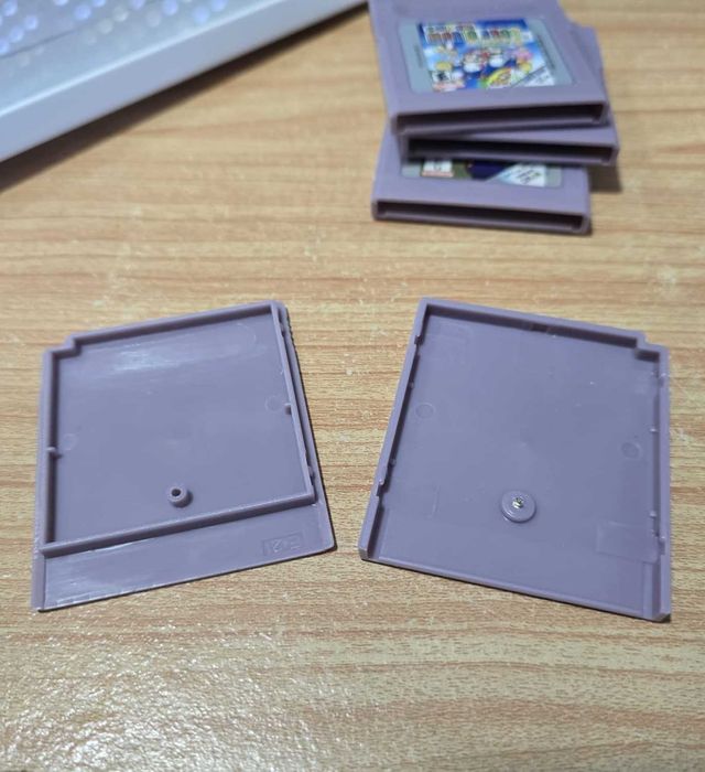 Carcaça de jogos de Gameboy (APENAS CARCAÇA, SEM JOGOS)