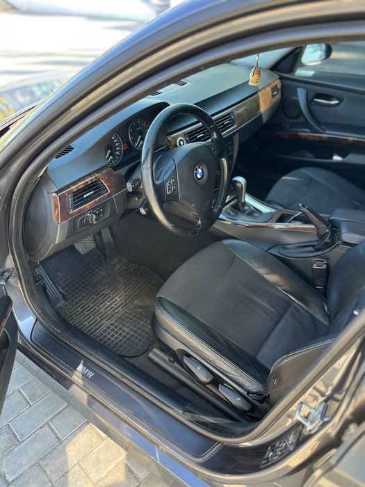 BMW e90, автомат, 2л. бензин