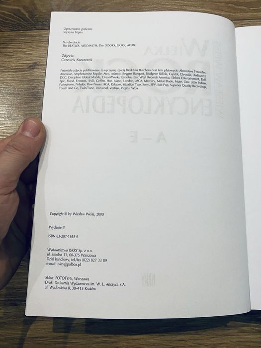 „Wielka Rock Encyklopedia A do E” – pierwsza część encyklopedii rocka.