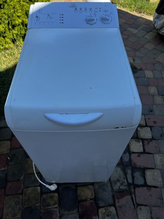 Продам стираньную машину индезит