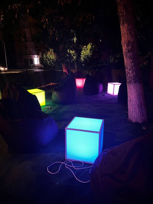 Продаю столы кубики с подсветкой