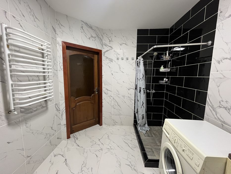 Просторий будинок для сім'ї, 150 м², у Звягелі, 4 кімнати,Від власника