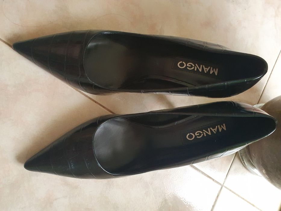 Black Mango Shoes