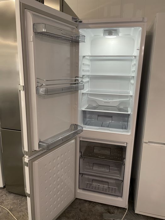 Холодильник Blomberg Німеччина KND9653 No Frost маг Технодом доставка