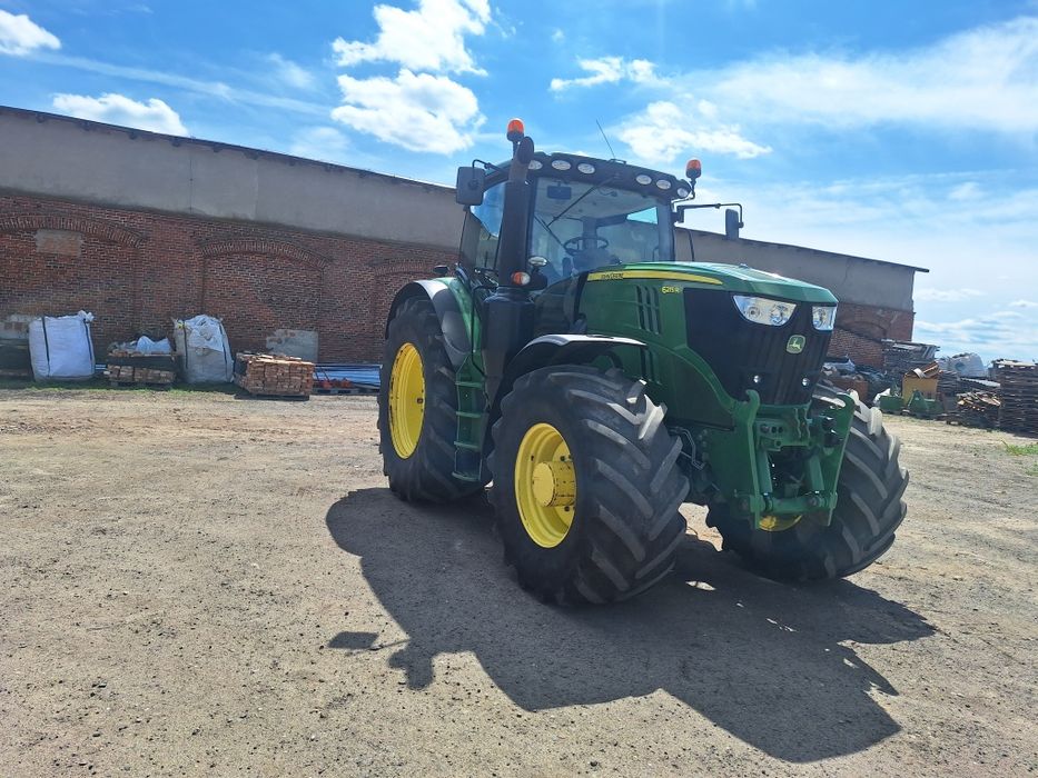 Ciagnik John Deere 6215 R 6210 R