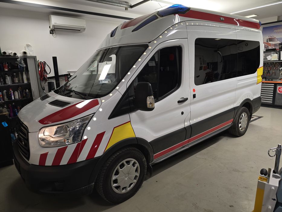 Karetka Ambulans Ford Transit Stryker