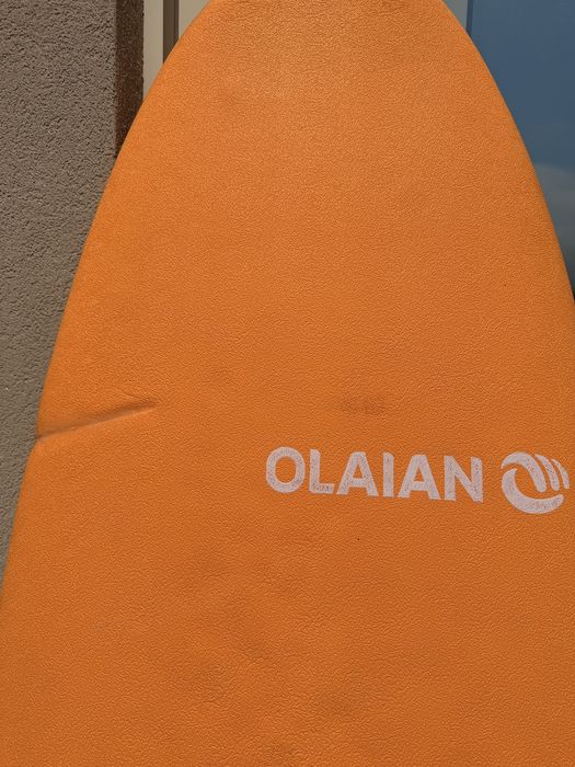 Prancha de Surf Softboard Olaian 6'0 + Leash Shapers + Quilhas