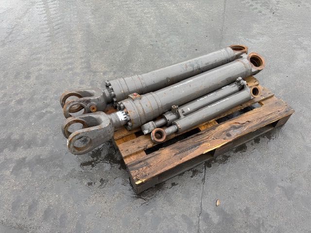 komplet siłownik hydrauliczny ładowarka komatum wa 430-6