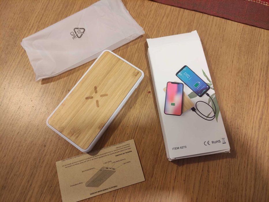 Power Bank item 6273 Nowy 8000 mah